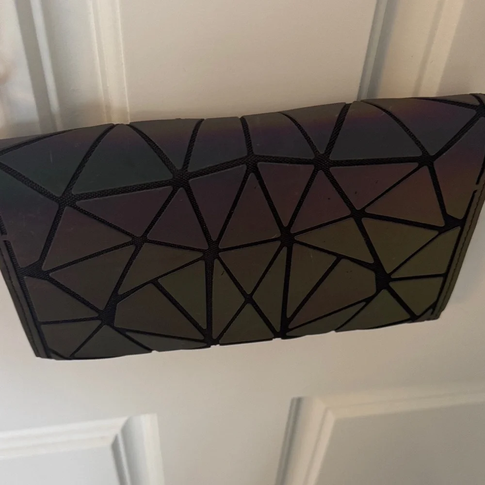Elegant Black Geometric Crossbody Bag